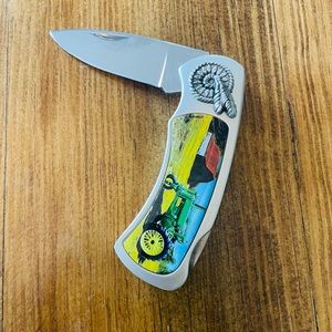 New Mint Condition 7inch John Deere Knife